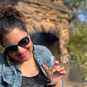 Meet your Posher, Laura